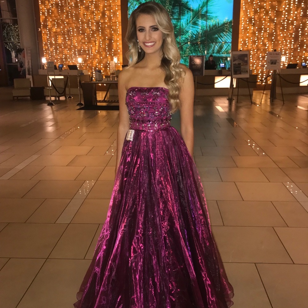 STUNNING Purple Sherri Hill - Size 2